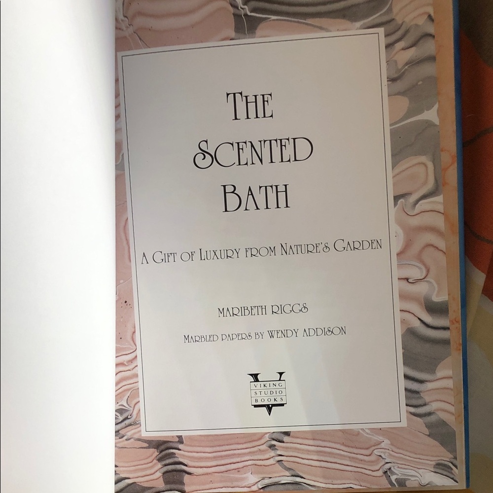 The Scented Bath Book by Maribeth Riggs - Picture 11 of 13